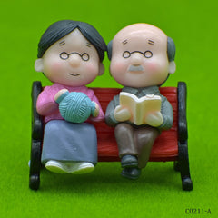 Miniature Model Couple With Chair Set (0211-1/4/5) C0211-A